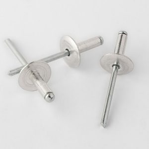 Φαρδιά κεφαλή